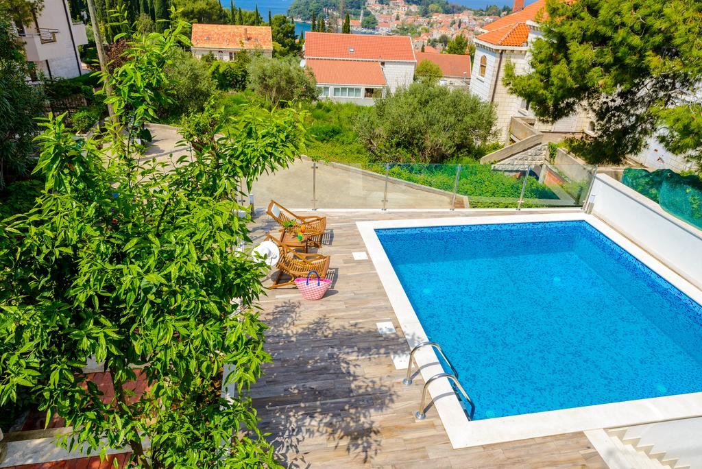 Tandem Apartments With Swimming Pool Cavtat Bagian luar foto