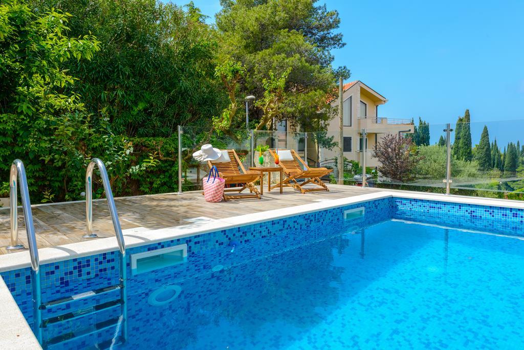 Tandem Apartments With Swimming Pool Cavtat Bagian luar foto